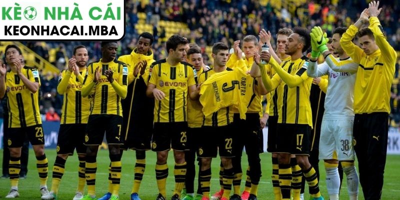 Dortmund giữ 3 điểm sau màn rượt đuổi kịch tính