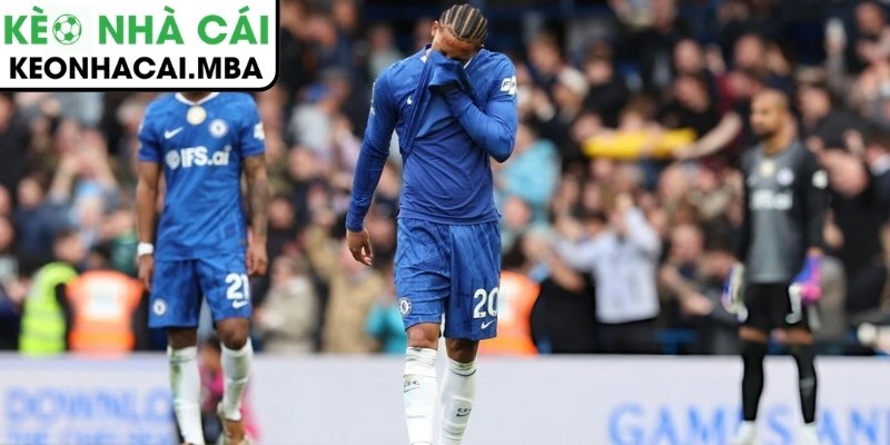 Hàng phòng ngự và bài toán thanh lọc lực lượng tại Stamford Bridge